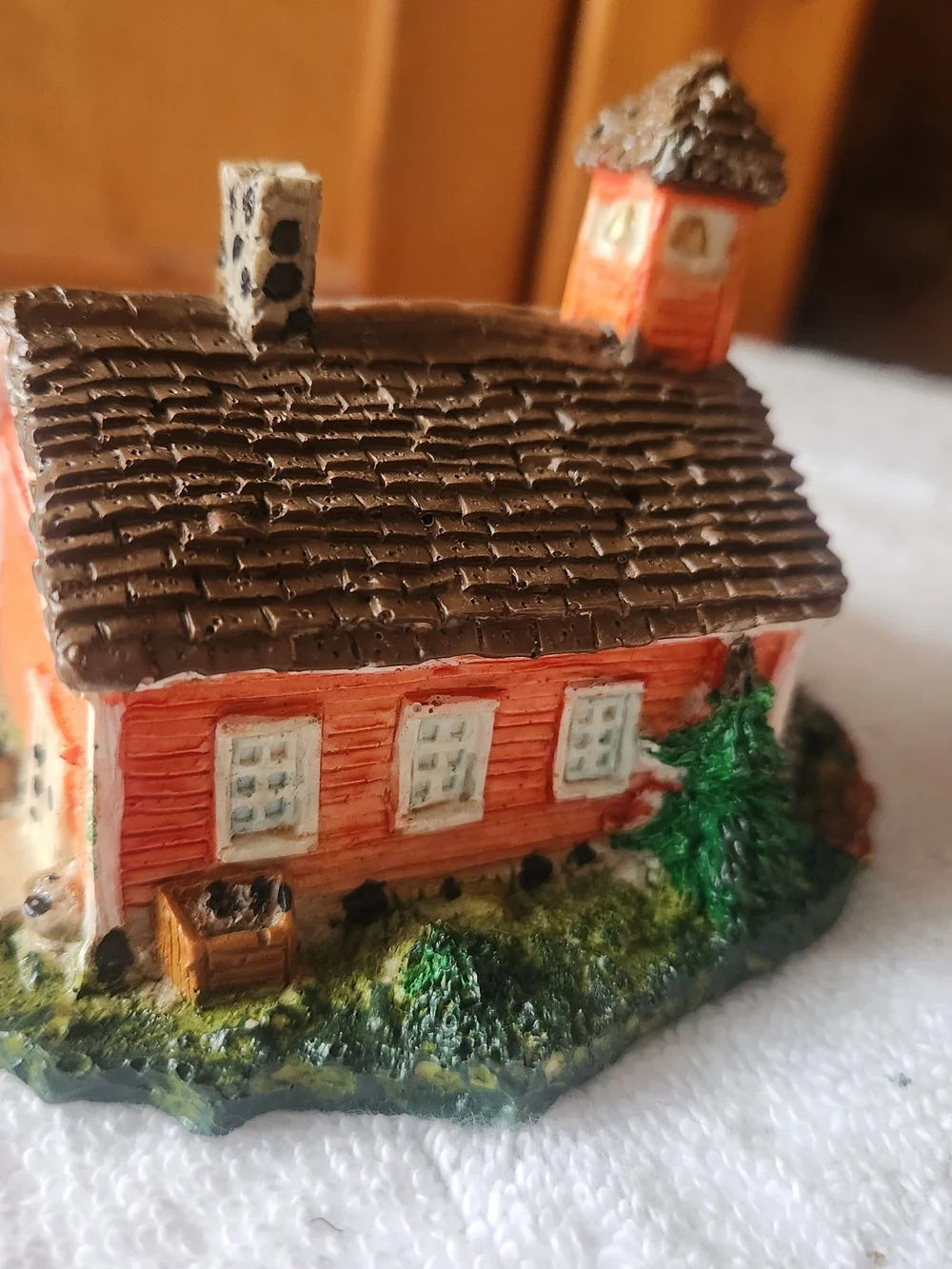 New England Miniature Dept 56 Orange/Red Schoolhouse VTG 1987 Holiday Village
